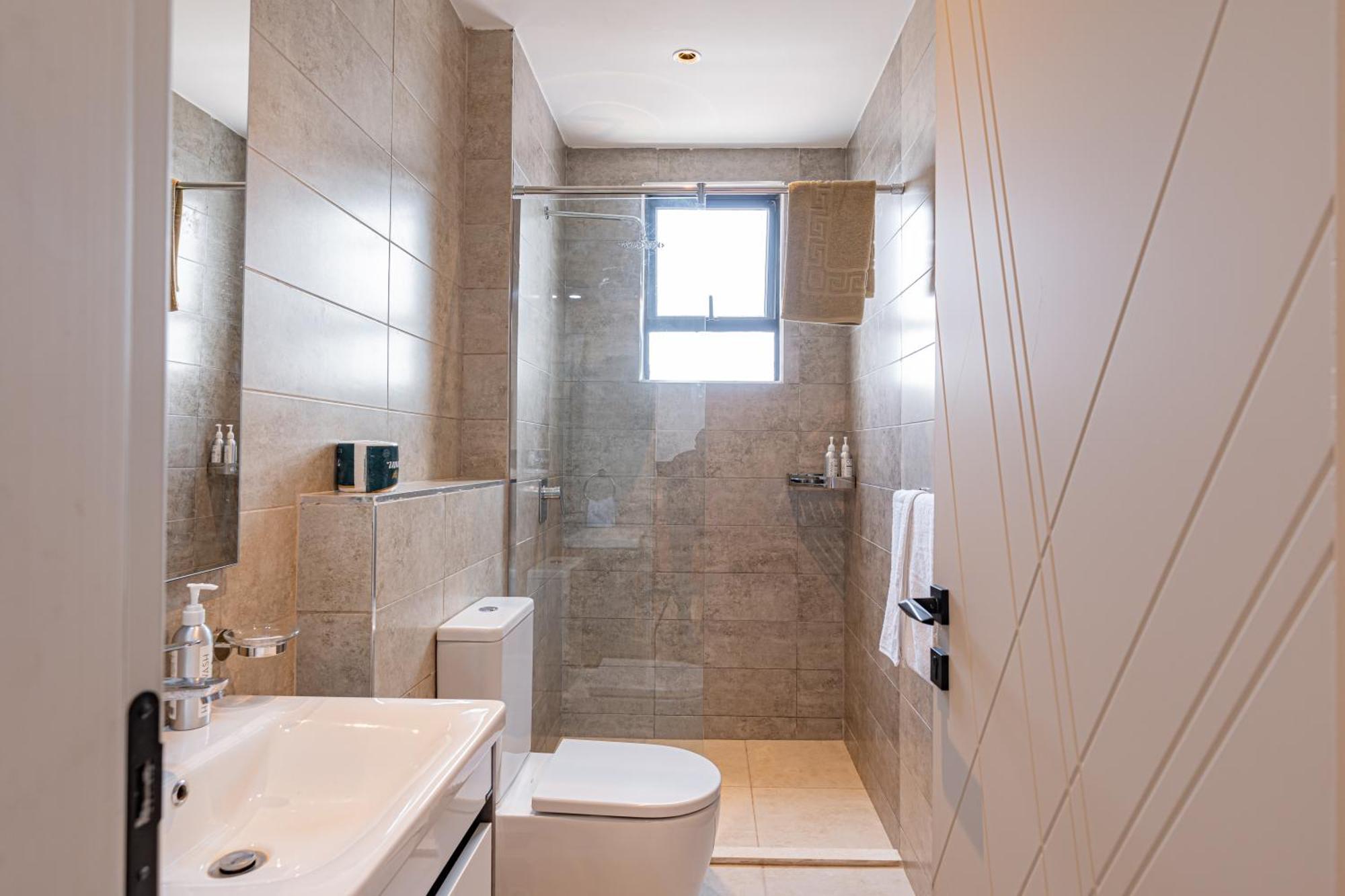 Wilma Towers 11th Floor One Bedroom Apartment, Swimming Pool, Gym, Sauna,steam Workspace ,wonderiss Homes Kilimani Living Апартаменты
